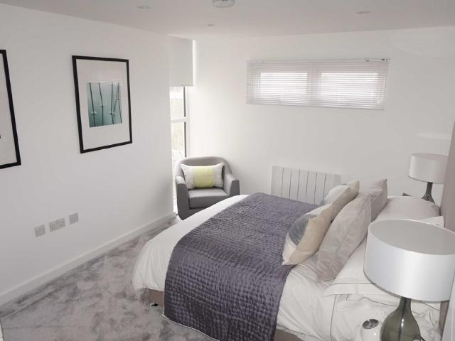 Stunning 2 Bedroom Apartment in Bromley
