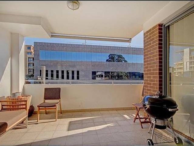 Stunning 2 Bedroom Apartment in Prime Kogarah Location