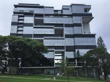 stunning 2 bedroom apartment in the.