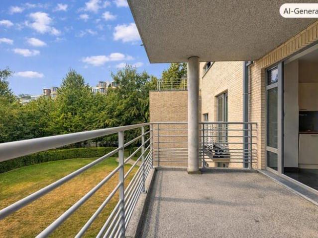 Stunning 2 bedroom apartment + parking