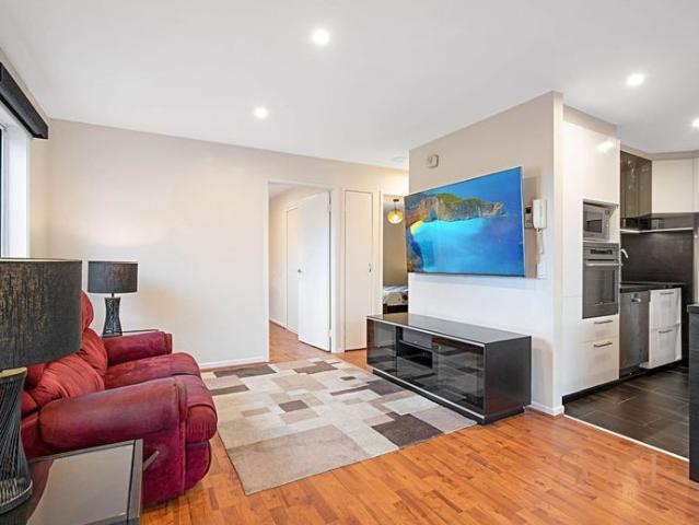 Stunning 2 bedroom apartment to call home at Collingwood!