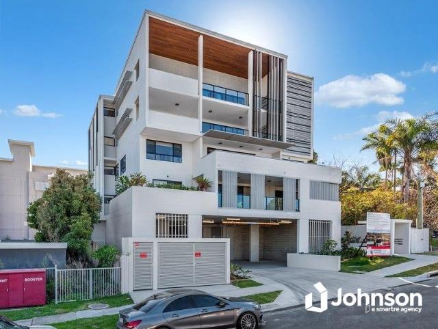 Stunning 2 Bedroom Apartment