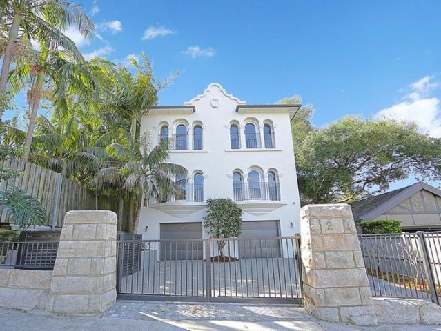 STUNNING 2 BEDROOM APARTMENTS IN BOUTIQUE BLOCK WITH HARBOUR VIEWS!