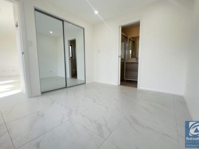 STUNNING 2 BEDROOM GRANNY FLAT