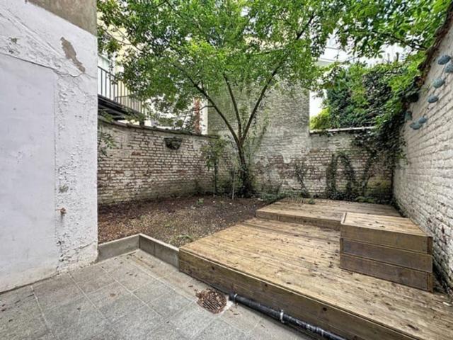 Stunning 2 bedroom duplex with garden and terrace