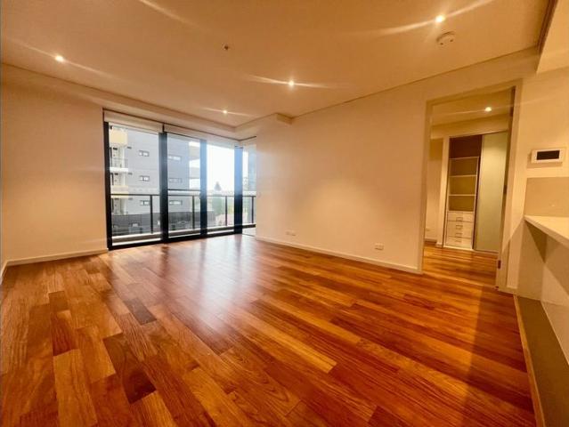 Stunning 2 bedroom for rent in Burwood Grand