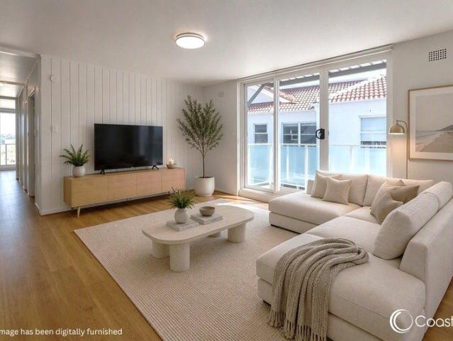 Stunning 2 Bedroom North Bondi Apartment with Spectacular Ocean Views