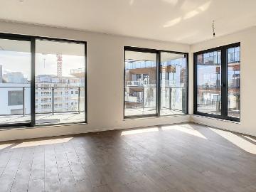 Stunning 2 bedroom penthouse with a large terrace