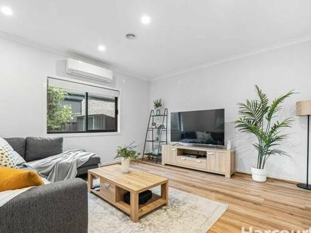 Stunning 2 Bedroom Townhouse