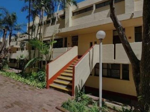 stunning 2 bedroom unit _ fall inlove!