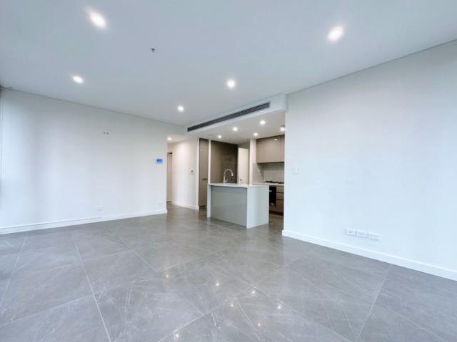 Stunning 2 bedrooms apartment! Stunning and Spacious! UNFURNISHED ONE EXTRA STUDY ROOM, ready to move in!