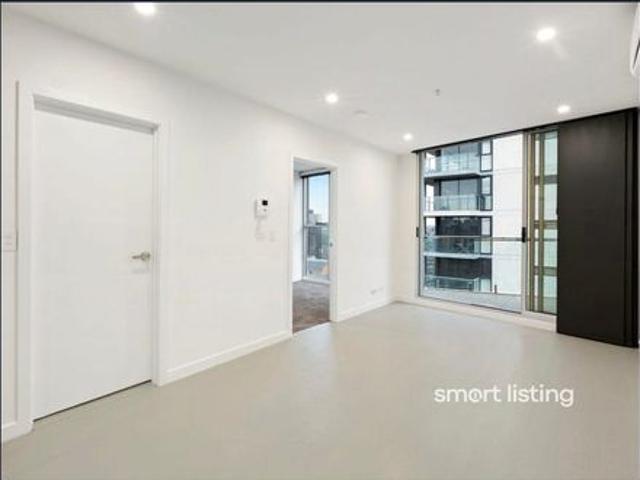 Stunning 2 bedrooms with car park apartment available from 14/08/2026