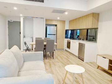 Stunning 2 bedrooms 2 bathrooms 1 car park apartment