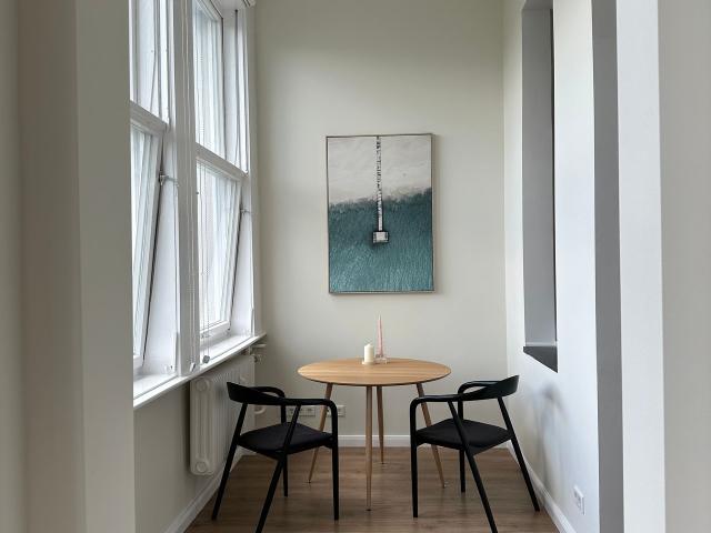 Stunning 2 Room Altbau Apartment with High Ceilings & Natural Light , Berlin Amsterdam Apartments for Rent