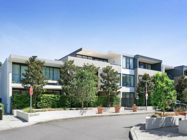 Stunning 2bed 2 bath 1 car space apartment for lease!