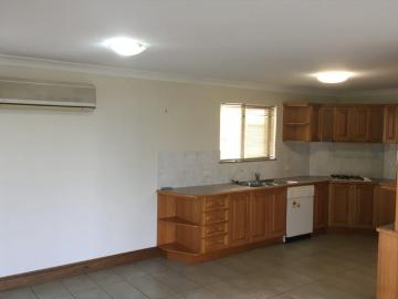 Stunning 3 Bed House in Prestigious Hamilton Must be sold!