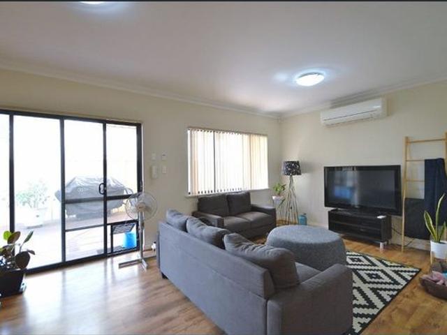 STUNNING 3 BEDROOM FAMILY HOME