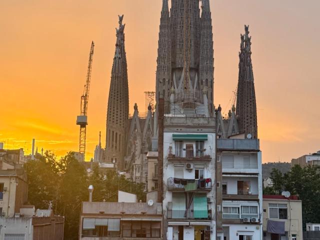 Stunning 3 bedroom flat with view on Sagrada Familia