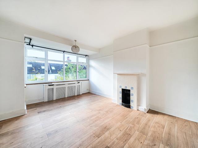 Stunning 3 Bedroom House in London's Crystal Palace Now Available to Let!