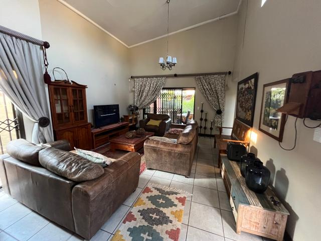 Stunning 3 bedroom house to let in Waterval East, Rustenburg—perfect for families seeking comfort!