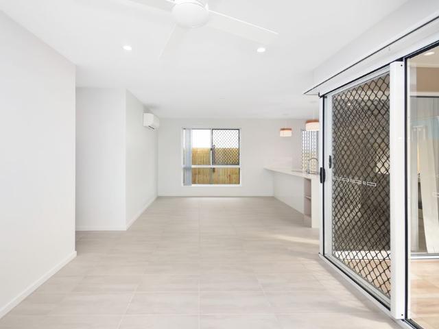 Stunning 3 bedroom home with Solar Narangba