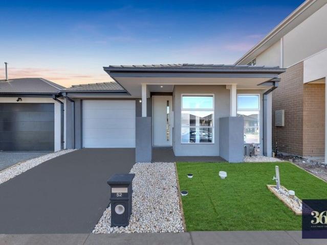 Stunning 3 Bedroom Home in Mt. Atkinson Your Dream Oasis Awaits!