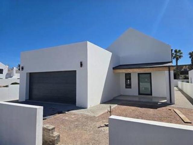 stunning 3 bedroom home located clos.