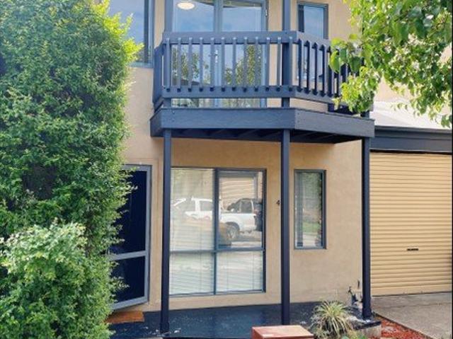 Stunning 3 Bedroom Home on the Border of Brunswick East!