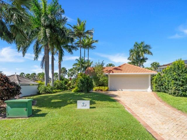 STUNNING 3 BEDROOM HOME PARADISE PALMS KEWARRA BEACH
