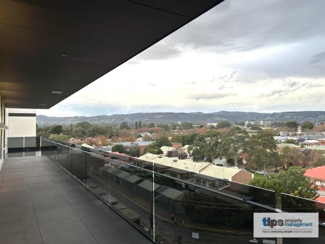 Stunning 3 Bedroom Penthouse Apartment with Uncompromised Views