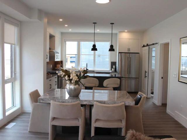 Stunning 3 Bedroom Townhome for Rent in Trinity Hills. Book a Viewing Today! — 3 Bedrooms+ Den Townhouse