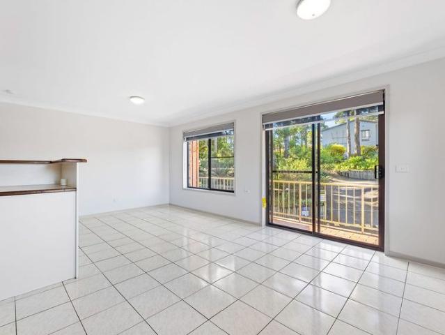Stunning 3 Bedroom Townhouse in Denhams Beach