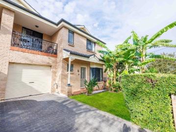 Stunning 3 Bedroom Townhouse in Prime Westmead Location