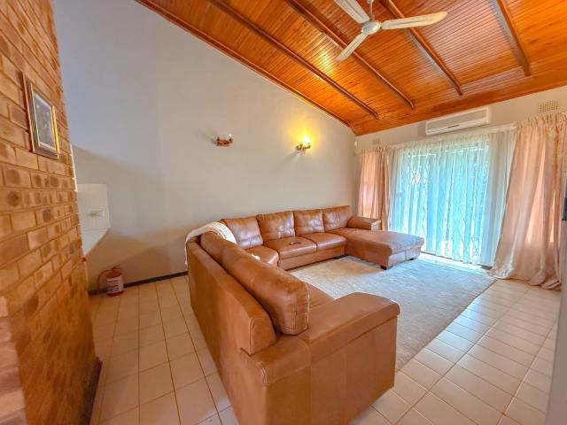 Stunning 3 Bedroom Unit In Complex For Rental