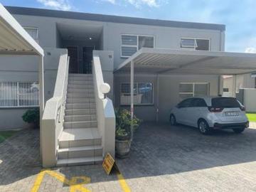 stunning 3 bedroom unit in marais st.