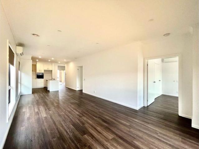 Stunning 3 bedrooms 3 bathrooms family home