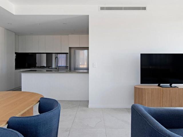 Stunning Three bedroom Apartment