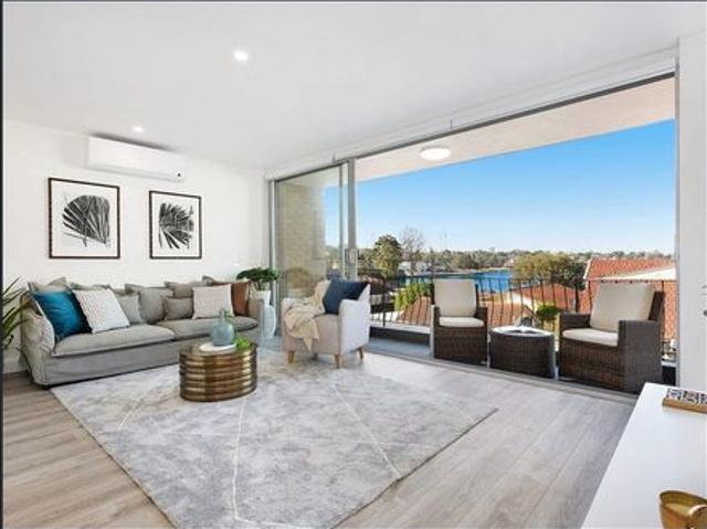 Stunning Three Bedroom Apartment with Water Views
