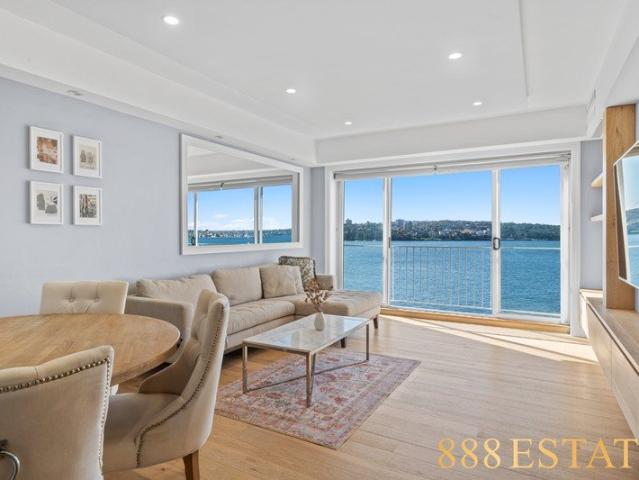 Stunning Three Bedroom Apt with 180 Degree Harbour View