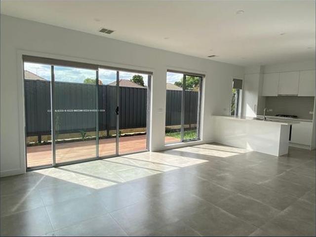 STUNNING THREE BEDROOM HOME