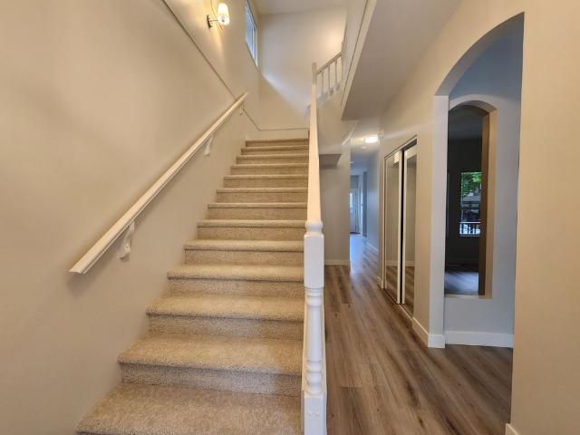 Stunning Three Bedroom House with Central AC in Clayton/Cloverdale, Surrey