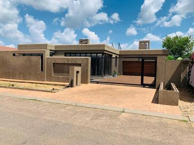 stunning three bedroom luxury home o.