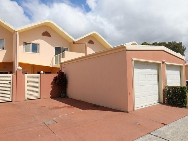 Stunning Three Bedroom Unit In A Prime Location!