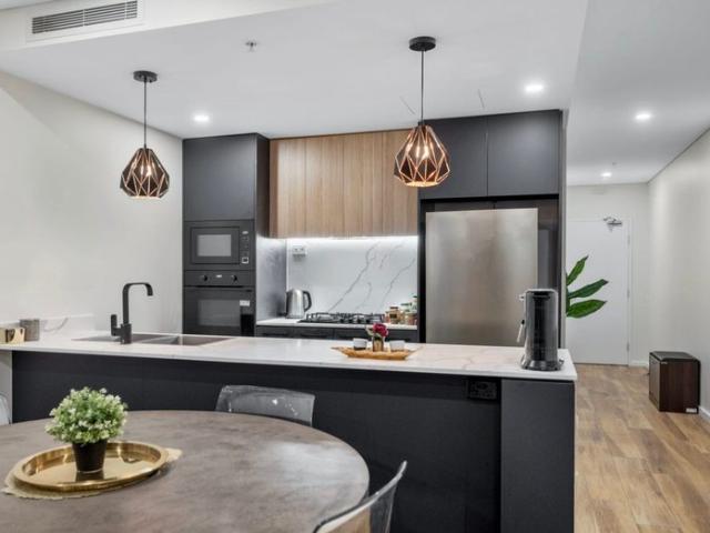 Stunning Three Bedroom Unit In The Heart Of Edmondson Park !