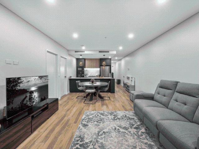 Stunning Three Bedroom Unit In The Heart Of Edmondson Park !