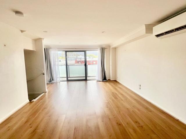 Stunning three storey townhouse