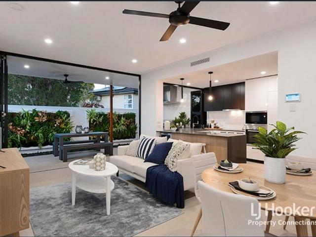 Stunning tidy townhouse!