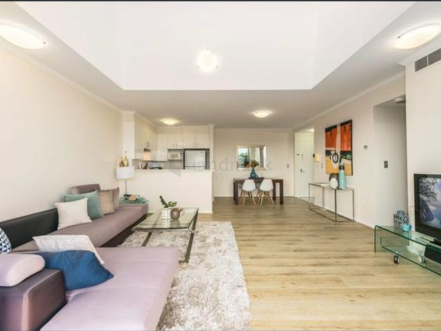 Stunning Top Floor Apartment