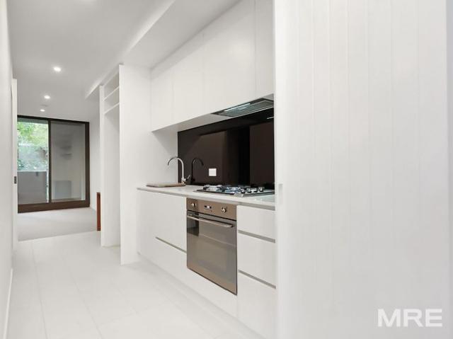 Stunning top floor modern home