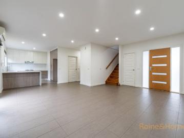 Stunning Town Home!
